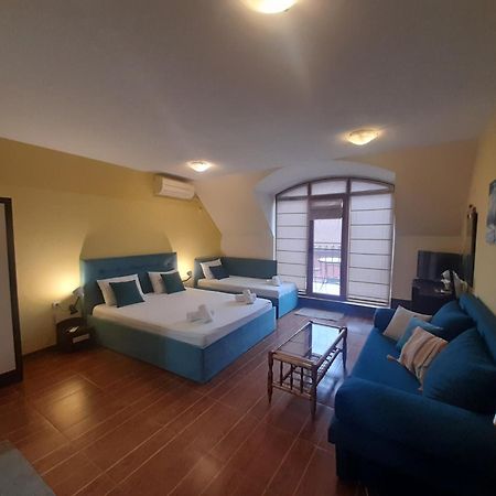 Cosy Apartments And Spectacular Rooms Fotiadis 大特尔诺沃 外观 照片