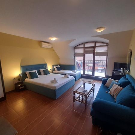 Cosy Apartments And Spectacular Rooms Fotiadis 大特尔诺沃 外观 照片