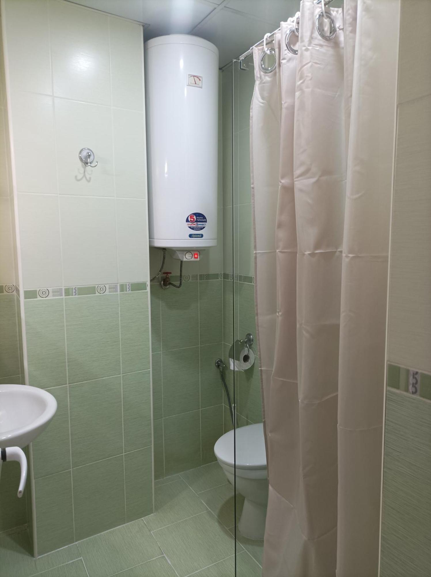 Cosy Apartments And Spectacular Rooms Fotiadis 大特尔诺沃 外观 照片