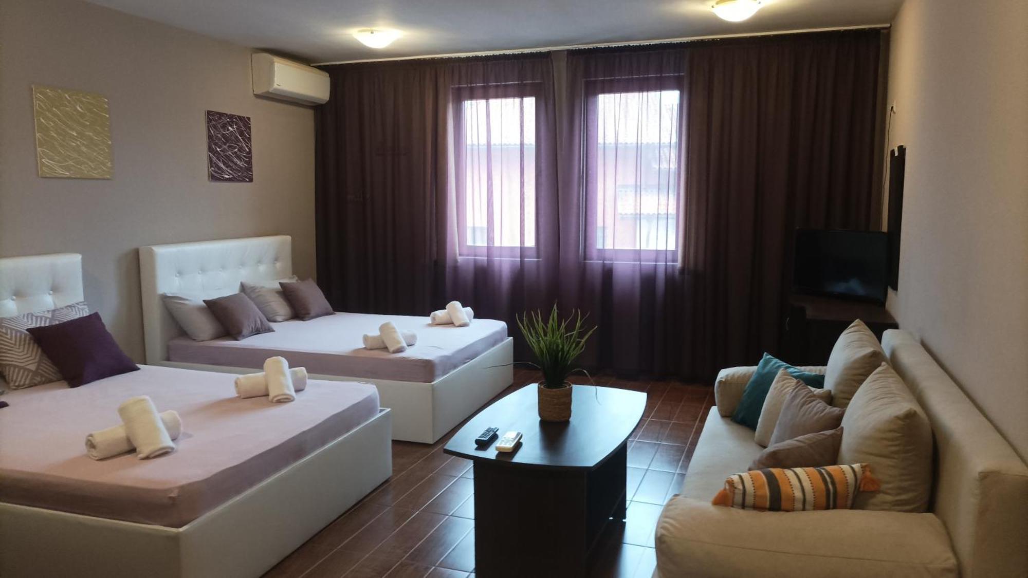 Cosy Apartments And Spectacular Rooms Fotiadis 大特尔诺沃 外观 照片