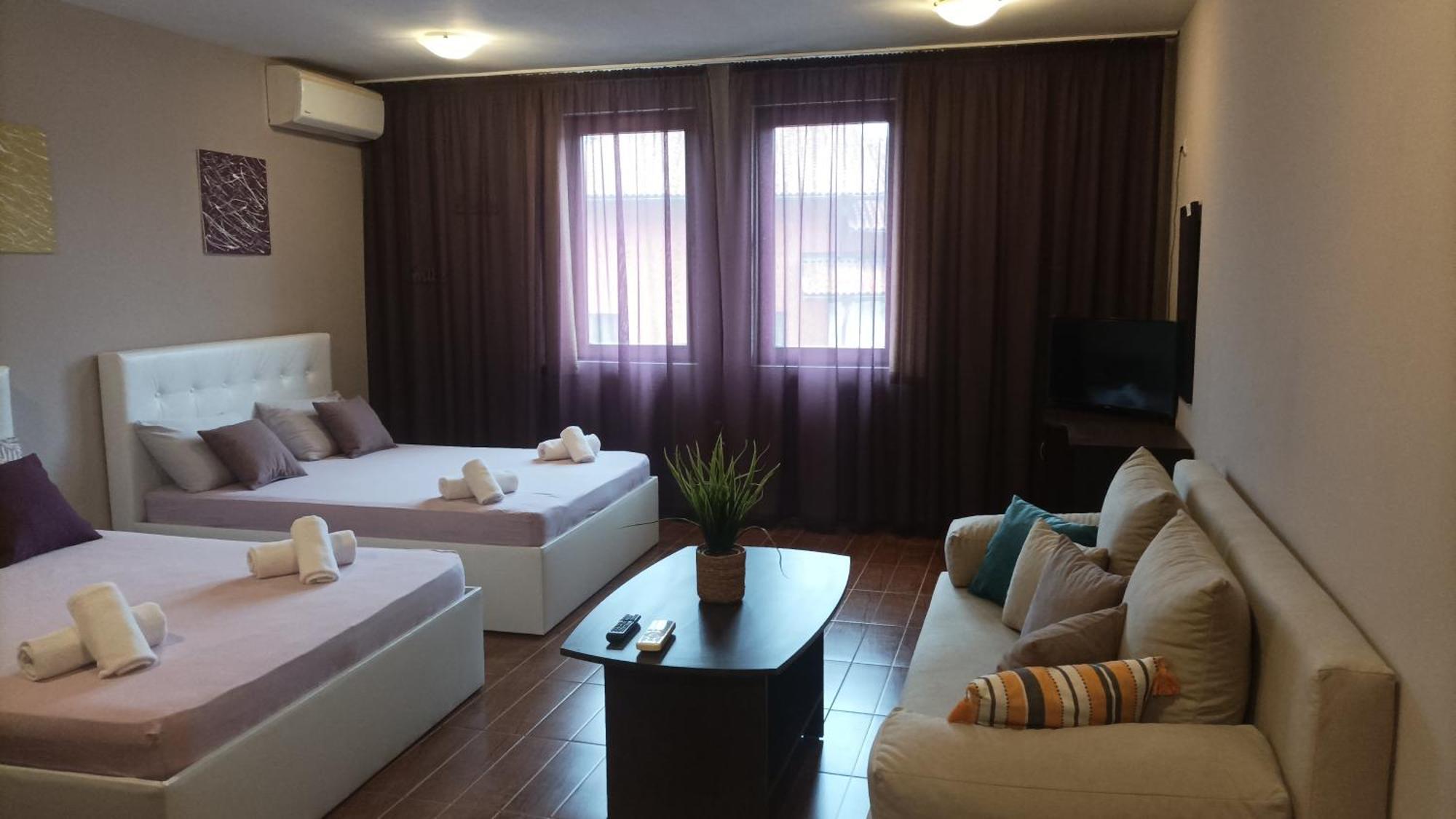 Cosy Apartments And Spectacular Rooms Fotiadis 大特尔诺沃 外观 照片