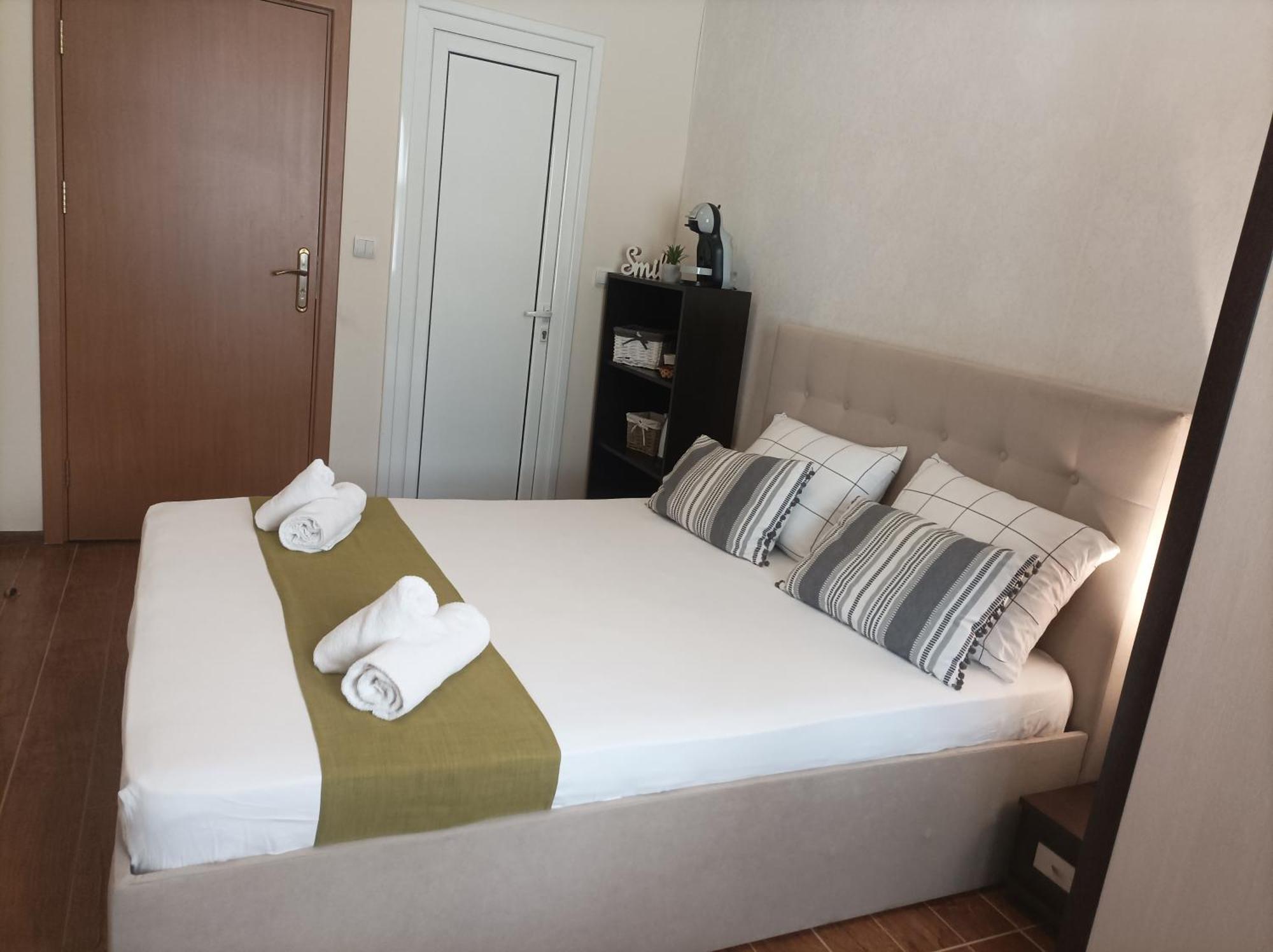 Cosy Apartments And Spectacular Rooms Fotiadis 大特尔诺沃 外观 照片