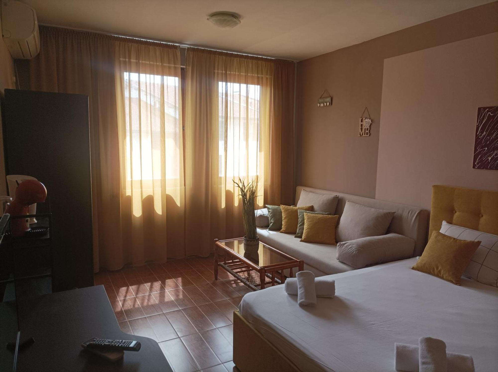 Cosy Apartments And Spectacular Rooms Fotiadis 大特尔诺沃 外观 照片