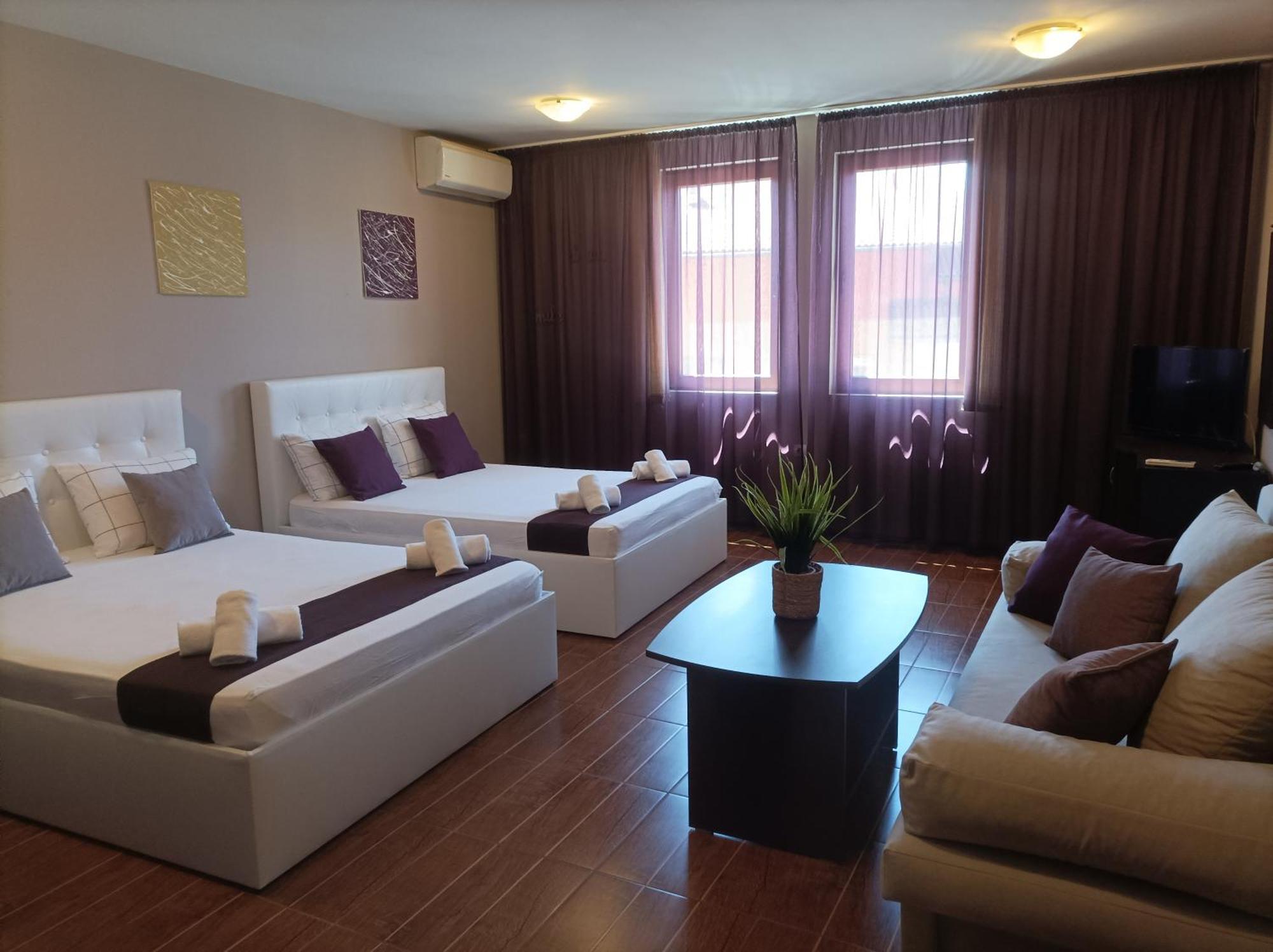 Cosy Apartments And Spectacular Rooms Fotiadis 大特尔诺沃 外观 照片