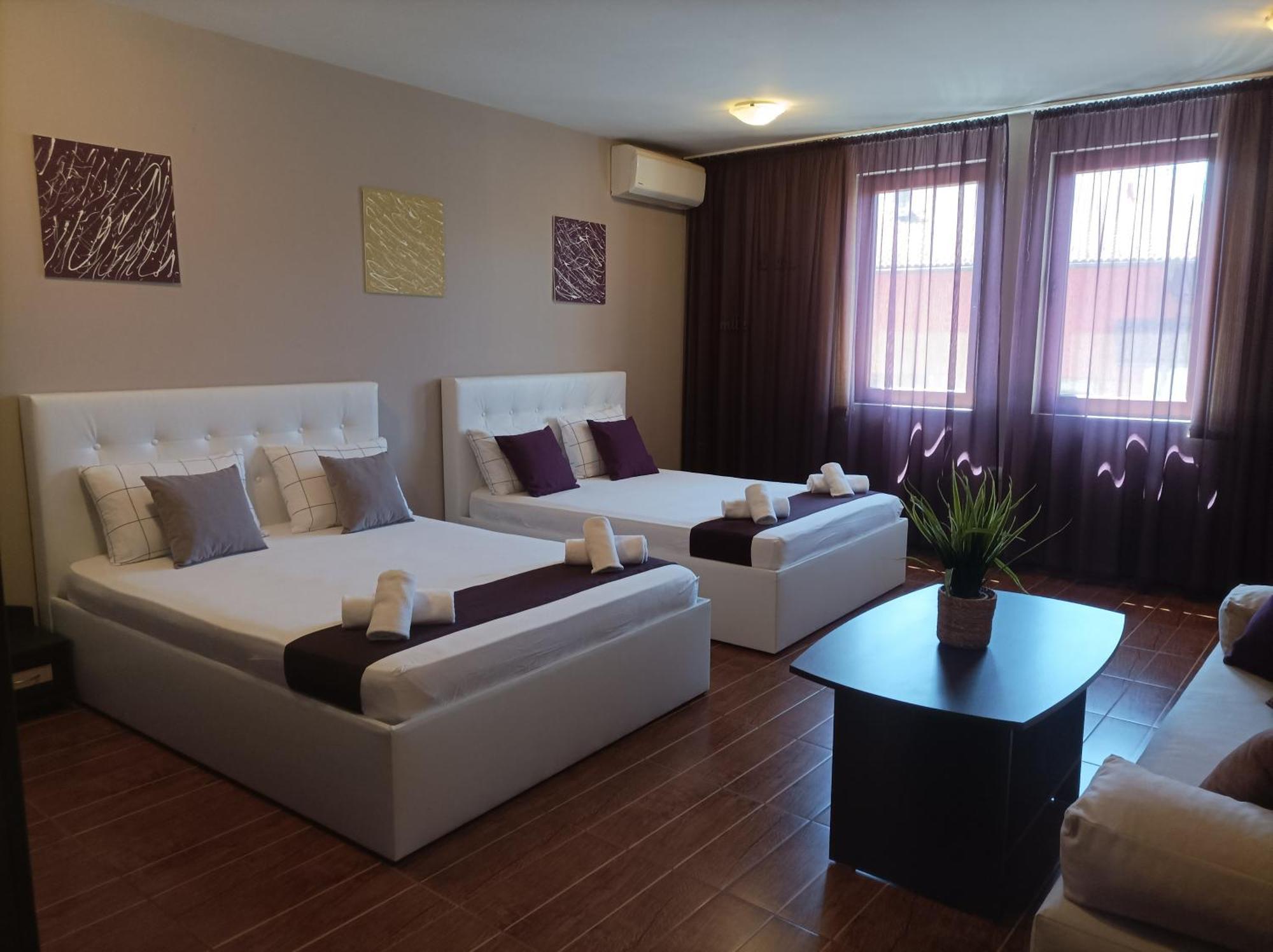 Cosy Apartments And Spectacular Rooms Fotiadis 大特尔诺沃 外观 照片
