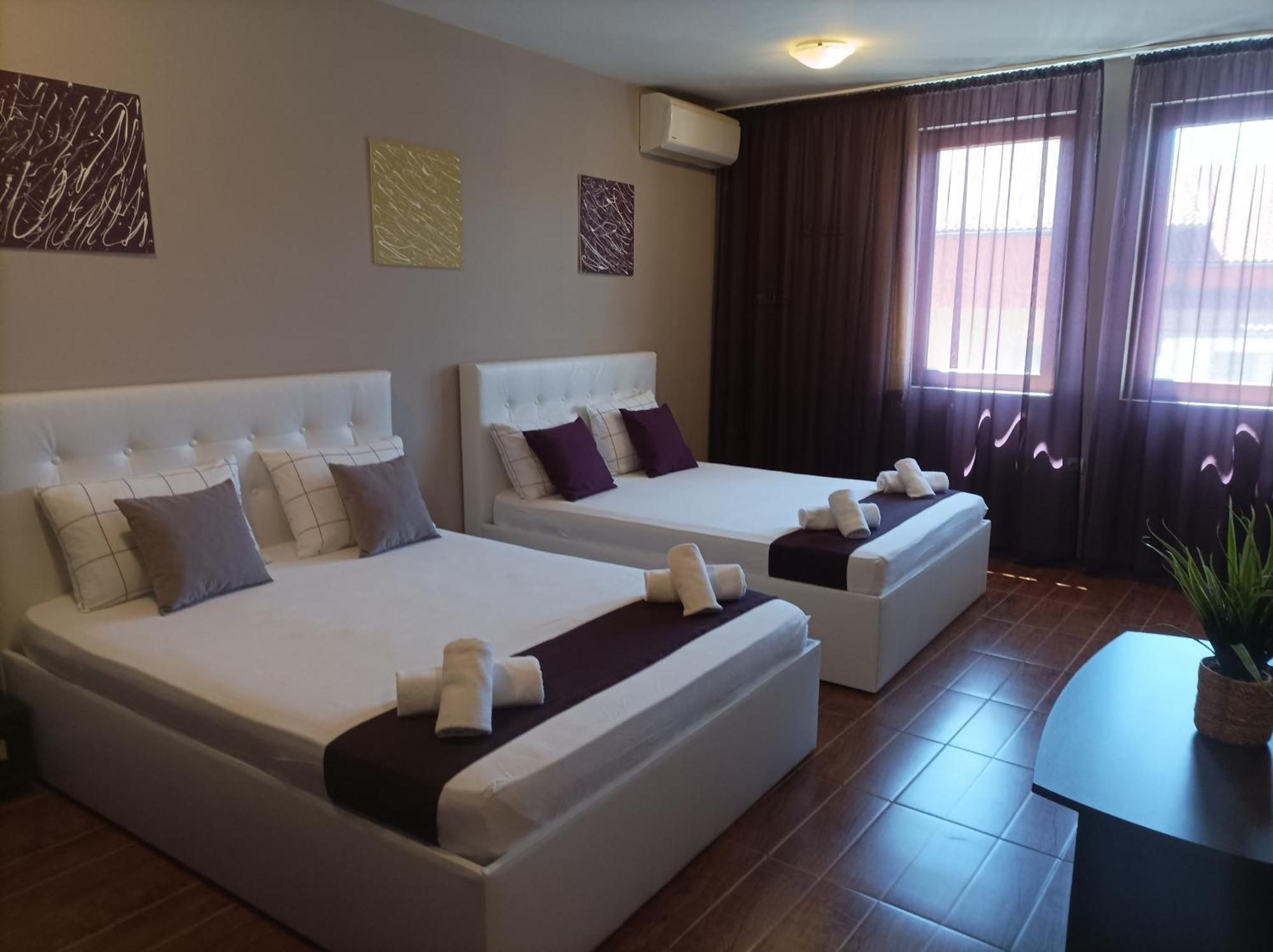Cosy Apartments And Spectacular Rooms Fotiadis 大特尔诺沃 外观 照片