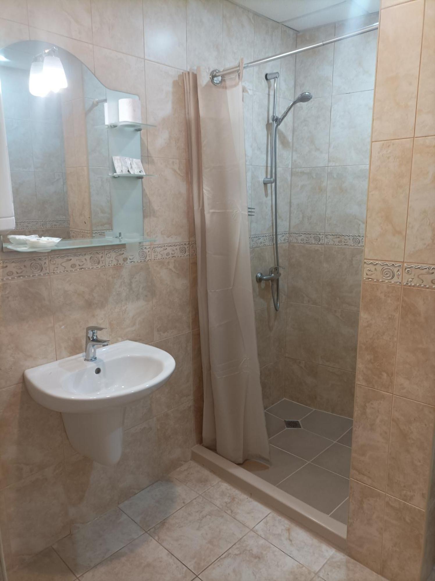 Cosy Apartments And Spectacular Rooms Fotiadis 大特尔诺沃 外观 照片