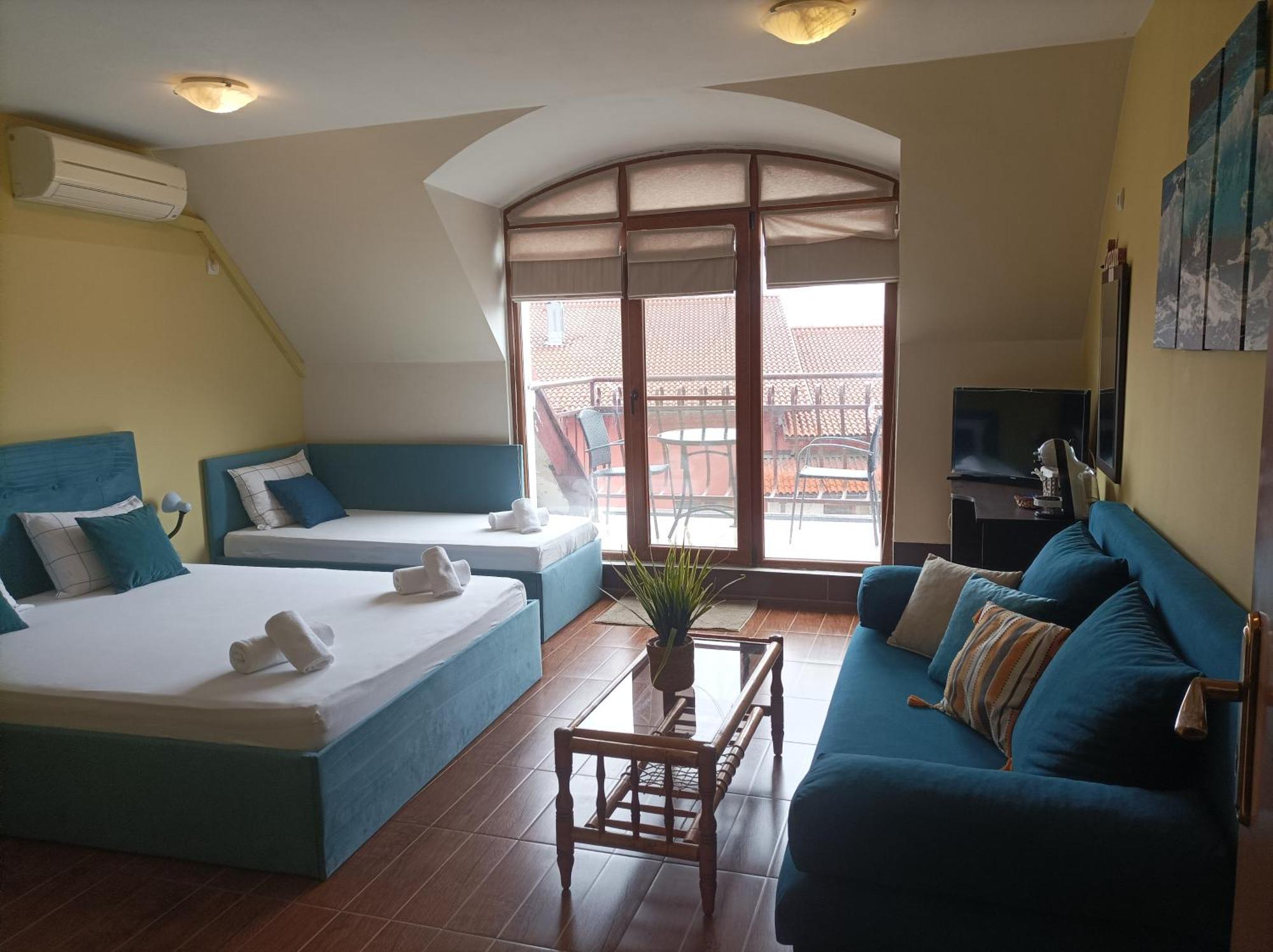 Cosy Apartments And Spectacular Rooms Fotiadis 大特尔诺沃 外观 照片
