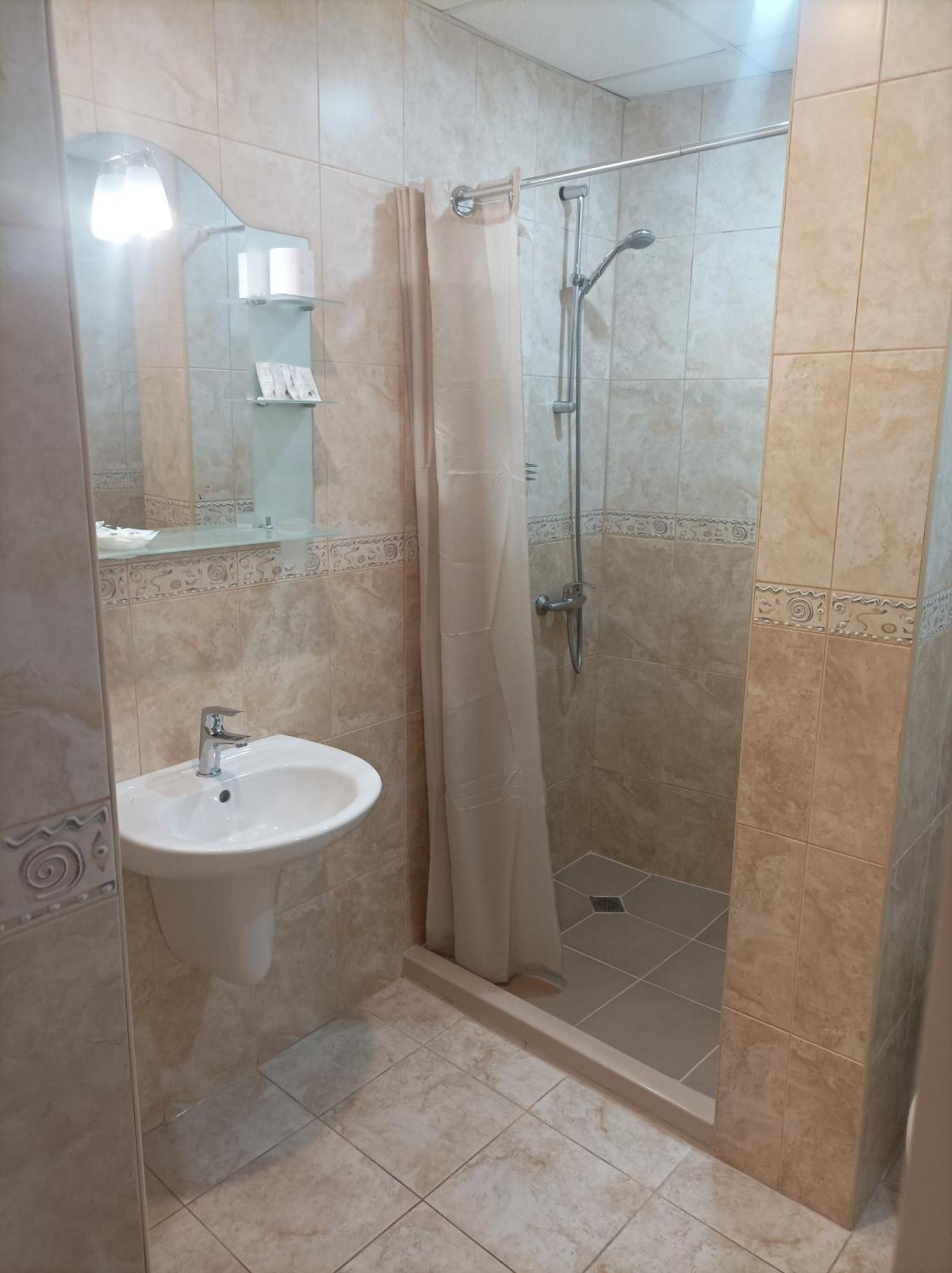 Cosy Apartments And Spectacular Rooms Fotiadis 大特尔诺沃 外观 照片