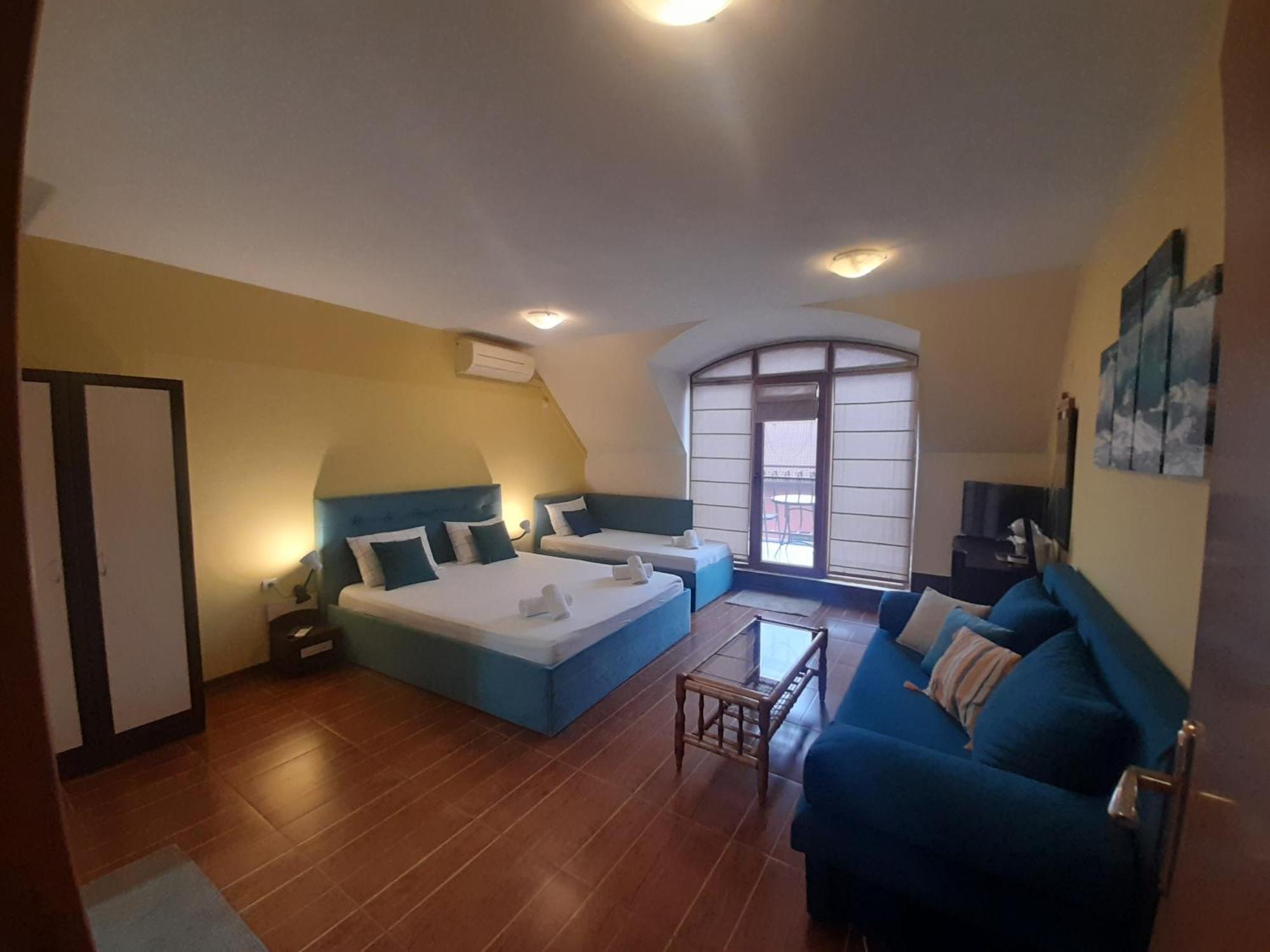 Cosy Apartments And Spectacular Rooms Fotiadis 大特尔诺沃 外观 照片