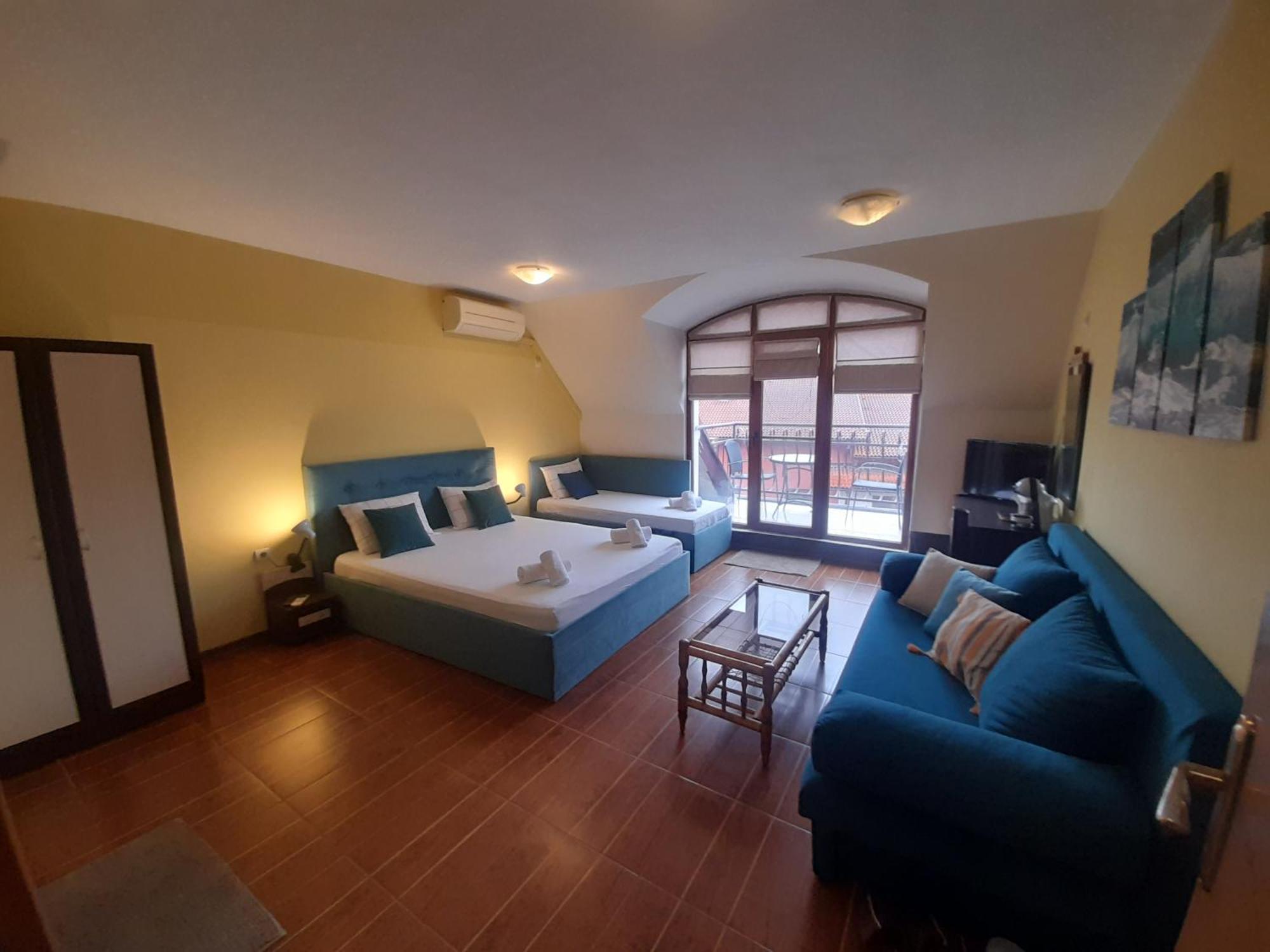 Cosy Apartments And Spectacular Rooms Fotiadis 大特尔诺沃 外观 照片